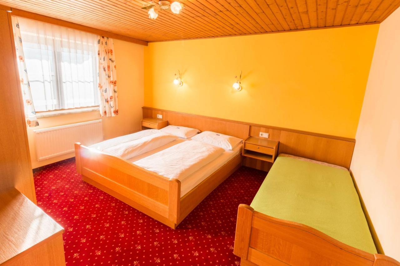 Hotel Weissenstein Санкт-Міхель-ім-Лунгау Екстер'єр фото