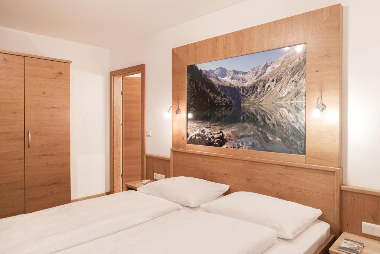 Hotel Weissenstein Санкт-Міхель-ім-Лунгау Екстер'єр фото